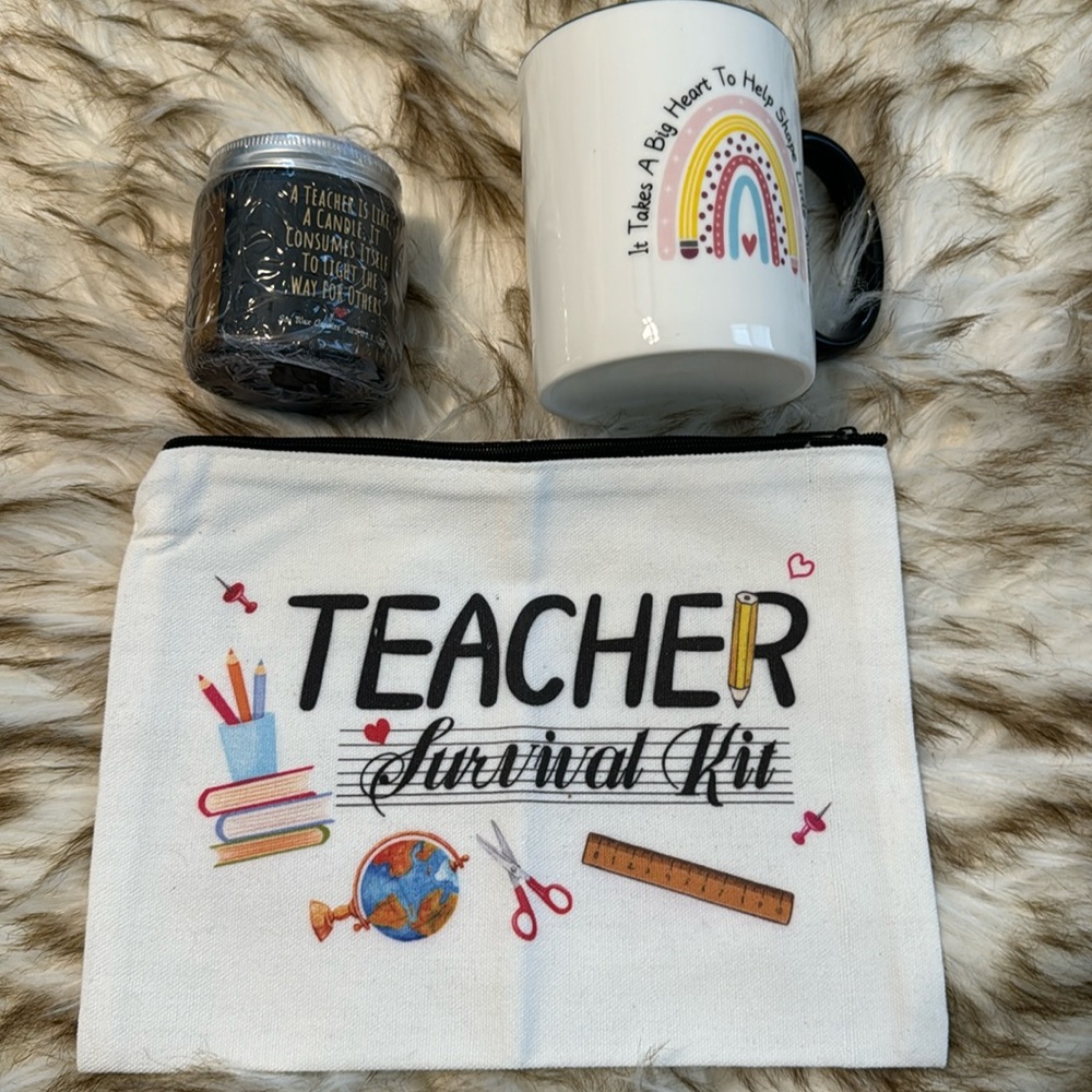 NWB Teacher’s Day gift set with card
